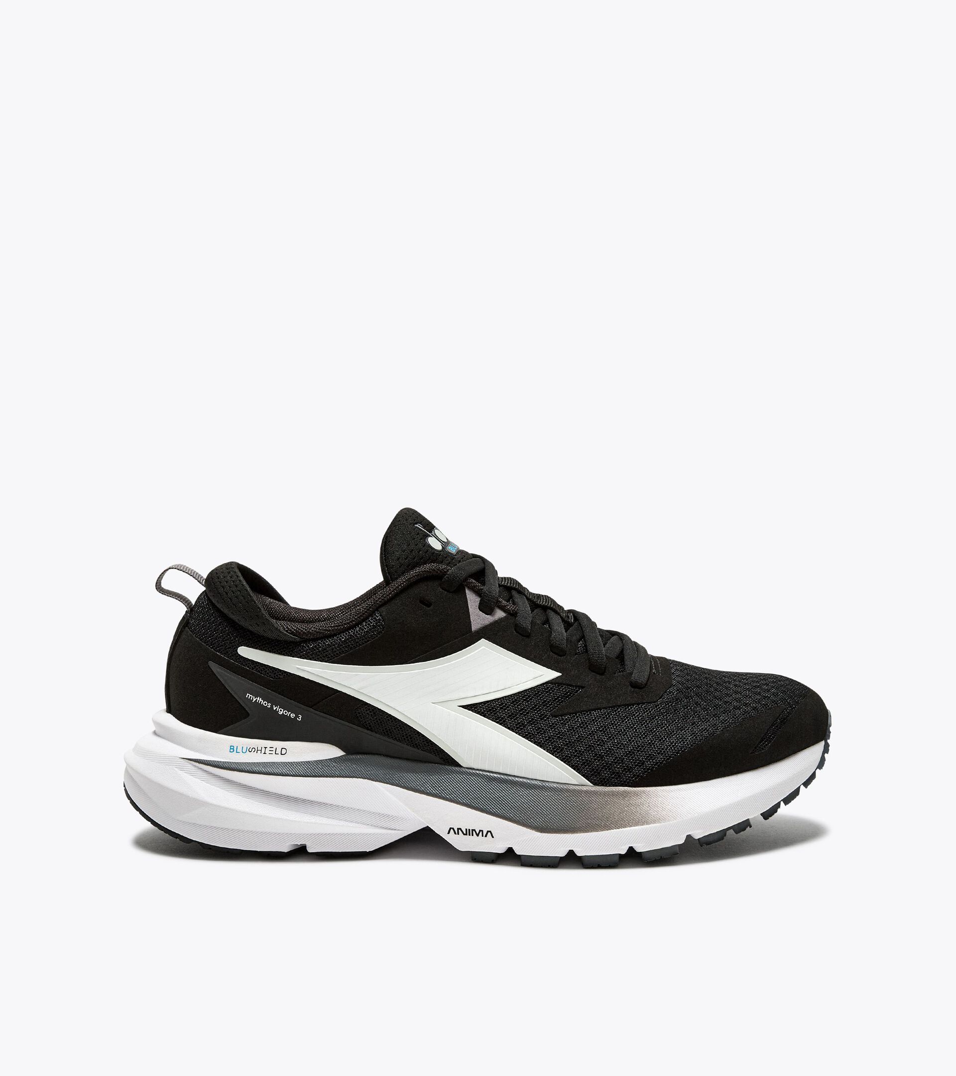 Running shoe with wide fit - Stability and protection - Men’s MYTHOS BLUSHIELD VIGORE 3 WIDE BLACK/WHITE (C7406) - Diadora