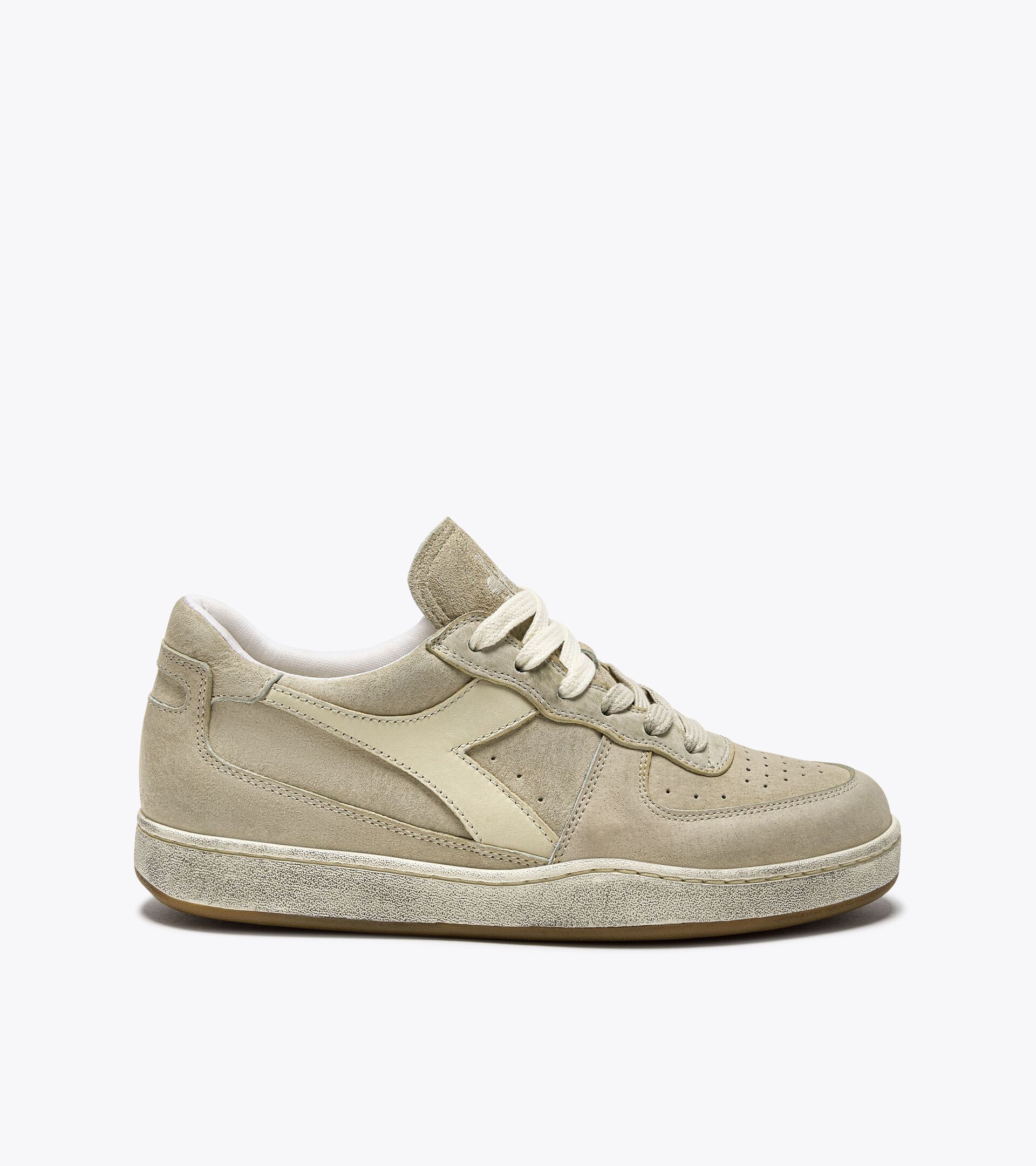 Heritage sneaker - Gender Neutral MI BASKET SUEDE LOW USED NEBEL - Diadora