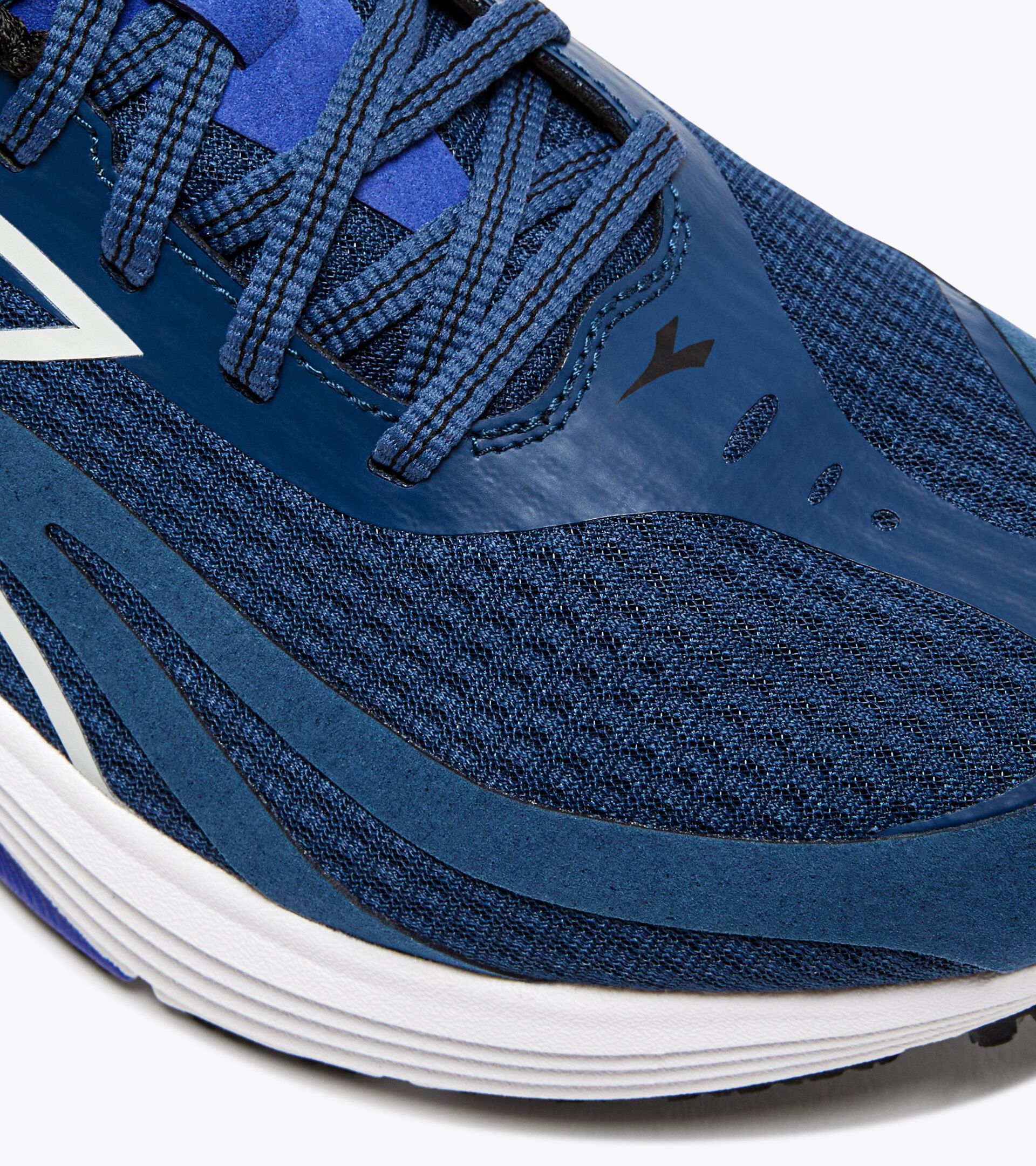 Scarpa da running - Cushioning e protezione - Uomo MYTHOS BLUSHIELD 9 VORTICE BLUE OPAL/BLACK - Diadora