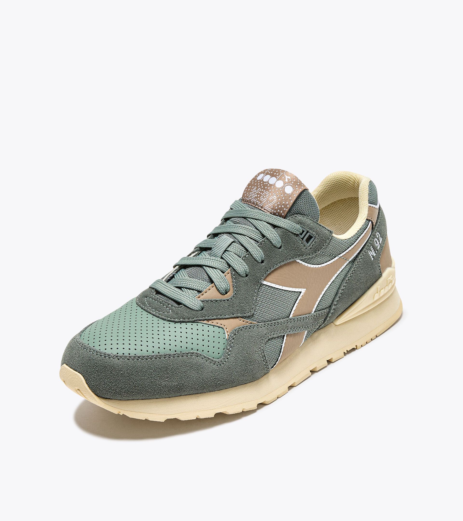 Sporty sneakers - Gender neutral N.92 ADVANCE ANTHRACITE - Diadora