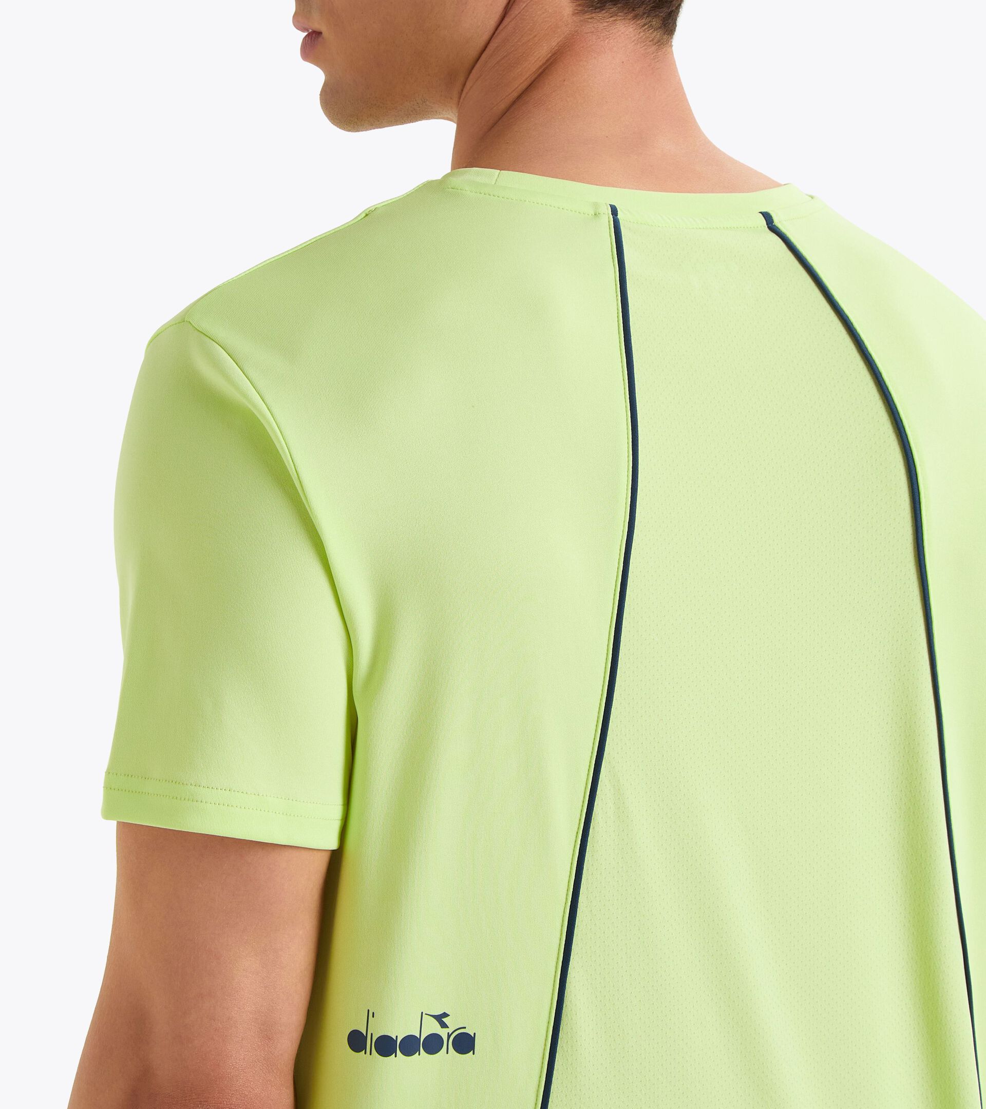 T-shirt de tennis - Homme
 SS T-SHIRT TENNIS CITRON VERT OMBRE - Diadora