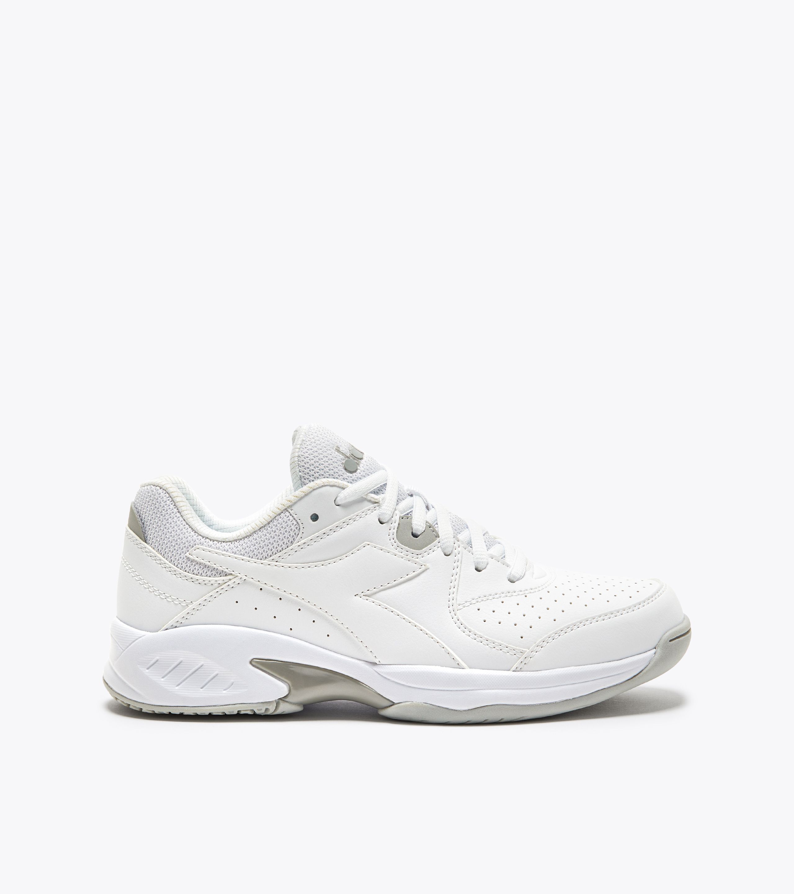 All white best sale diadora