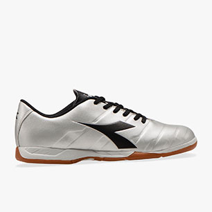 diadora futsal shoes