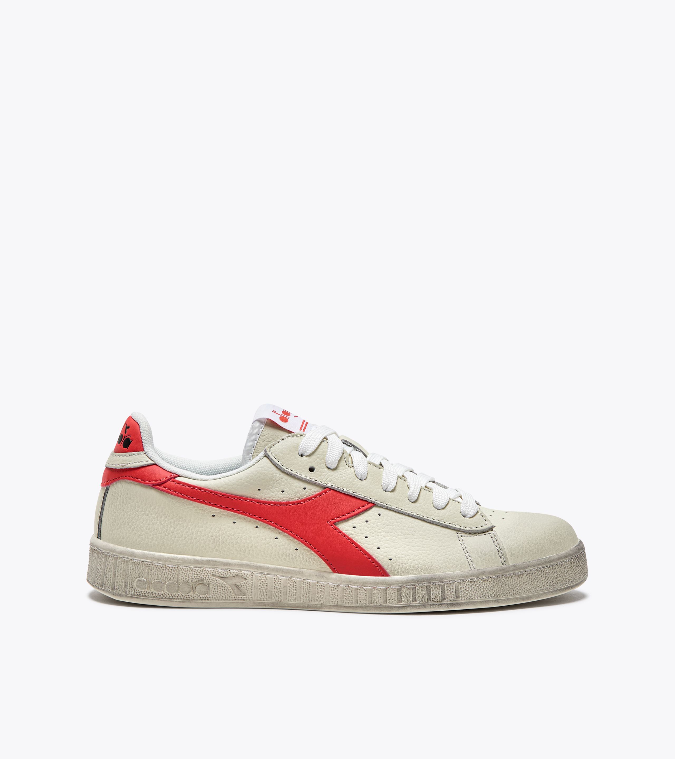 GAME L LOW FLUO WAXED Sporty sneakers - Gender neutral - Diadora Online ...