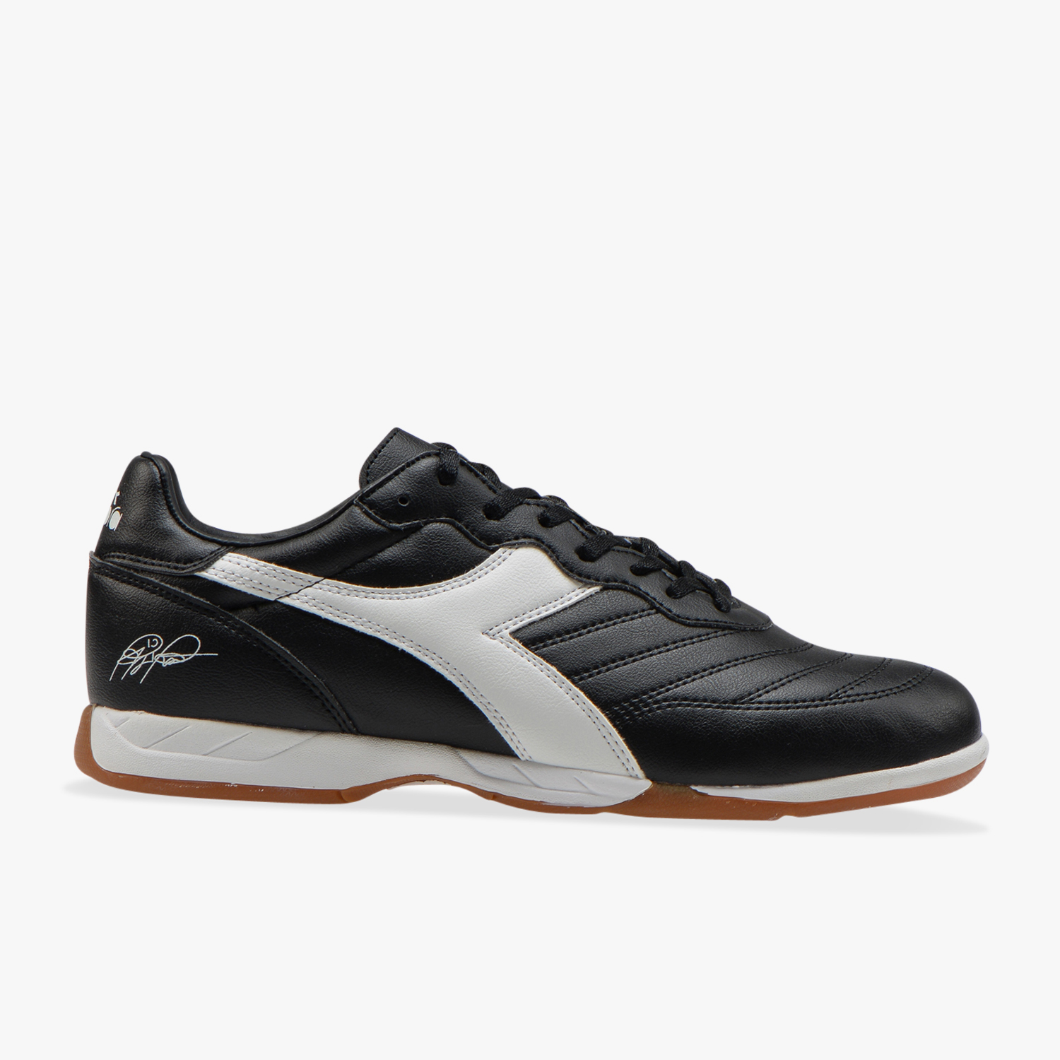 diadora sport shoes