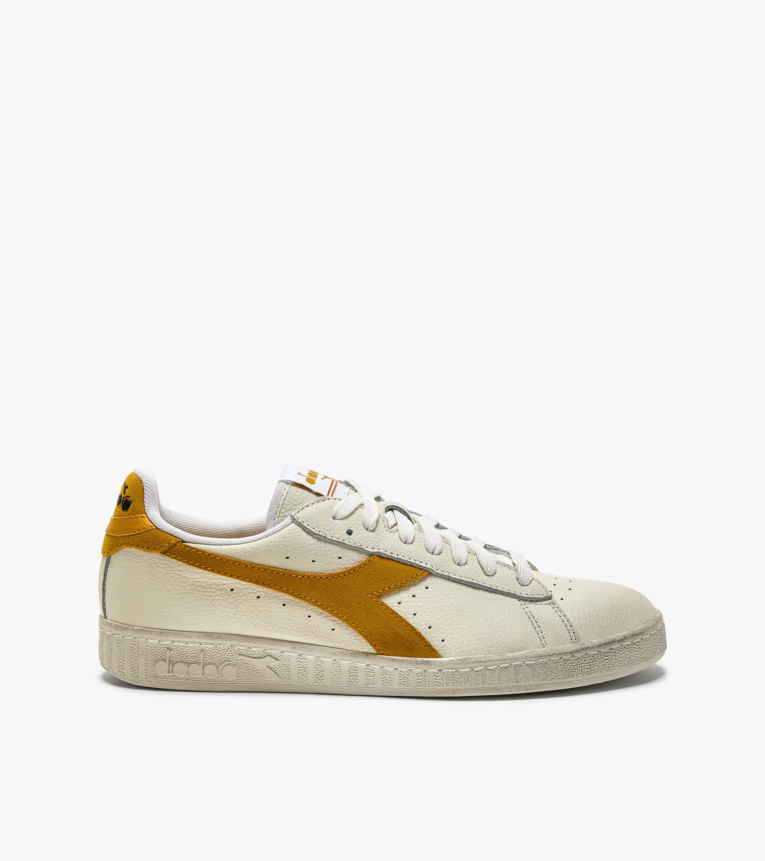 GAME L LOW WAXED SUEDE POP Sporty sneakers - Gender neutral - Diadora ...