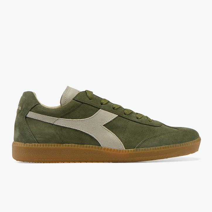 diadora football trainers